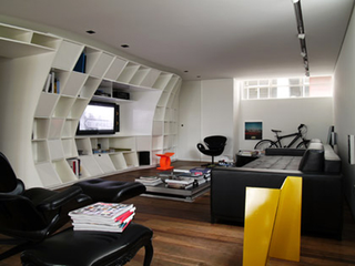 Illustration for article titled Bookshelves for Your Spaceship